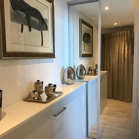 Fantastic Ocean View Апартаменты *